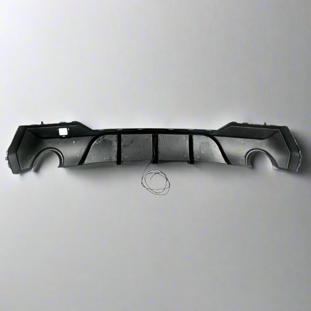 LED (3rd Brake Light) M Performance Style Rear Diffuser For BMW G22/G23 M Sport