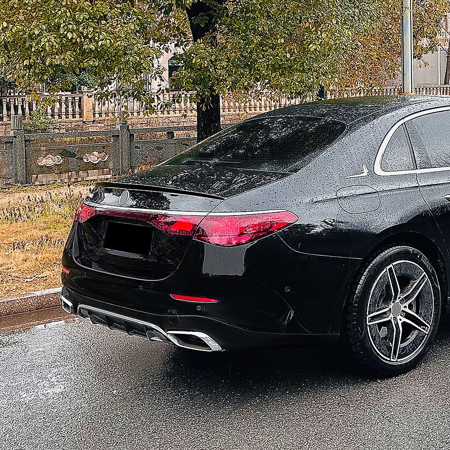 Rear Trunk Spoiler for Mercedes-Benz E-Class W214 (2024+) | Carbon & Black