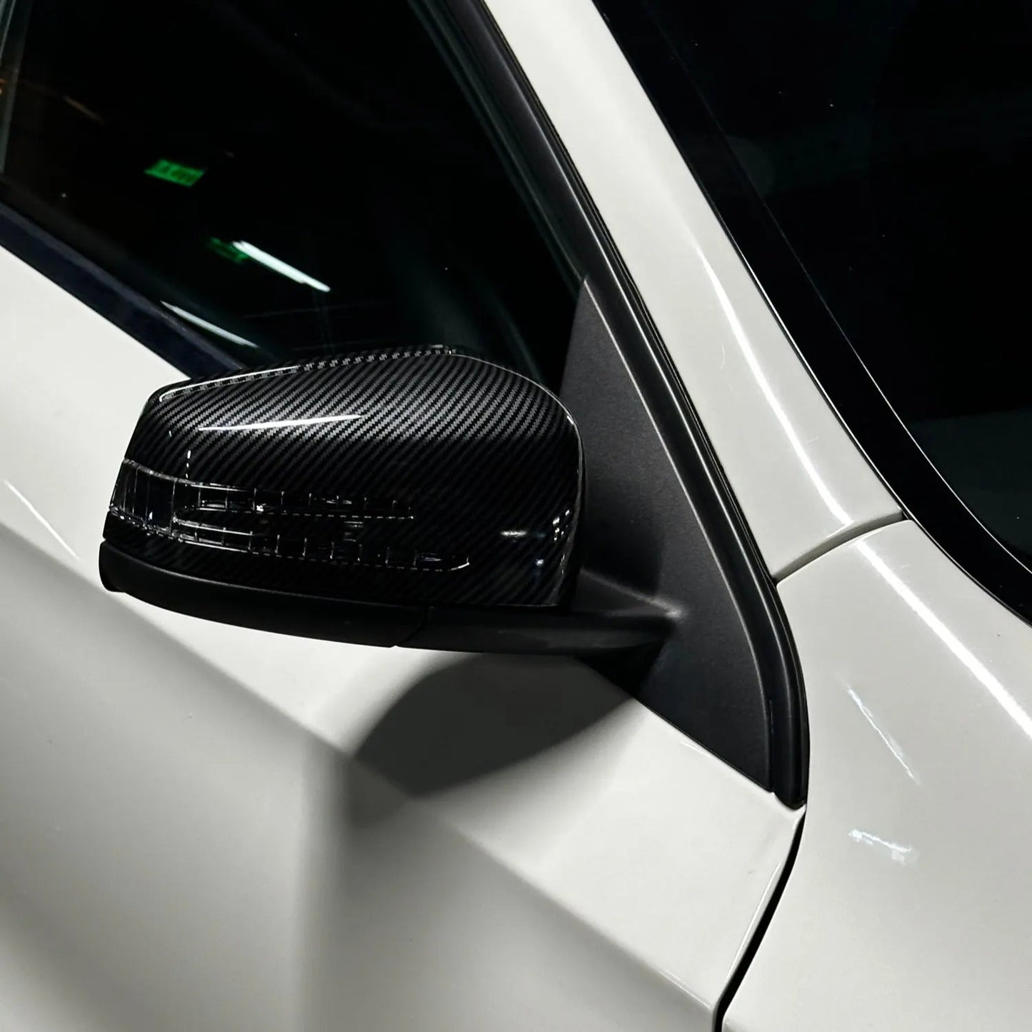 Side View Mirror Cap Upgrade for Mercedes Benz W204, W212, W176, X156, C117, X204, W221